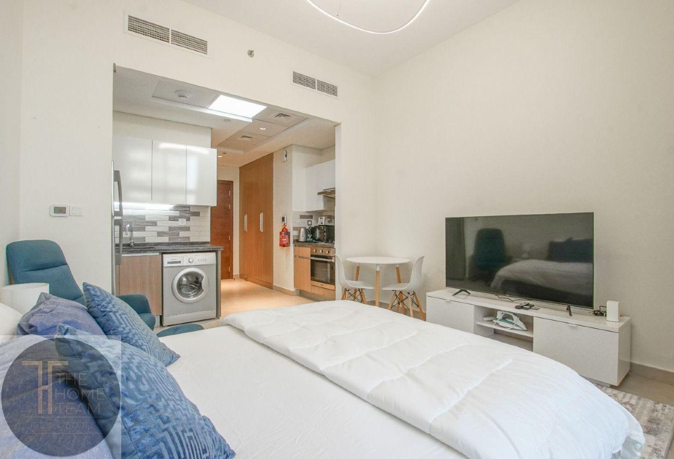 Fully Furnished | 12 cheques | Available on 26 May photo 13