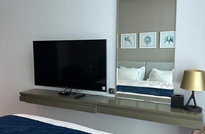 Apartment - Studio - 1 for rent in Damac Maison Prive B - Damac Maison Prive - Business Bay - Dubai