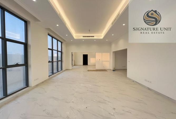 78182337 - Property Image 2