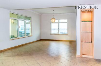 Apartment - 3 Bedrooms - 4 Bathrooms for rent in Al Khudrawi - Shoreline Apartments - Palm Jumeirah - Dubai