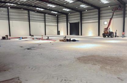 Warehouse - Studio - 1 Bathroom for rent in Umm Al Thuoob - Umm Al Quwain