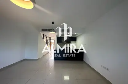 شقة - 2 غرف نوم - 3 حمامات للايجار في طراز عربي - فيلات الريف - الريف - أبوظبي