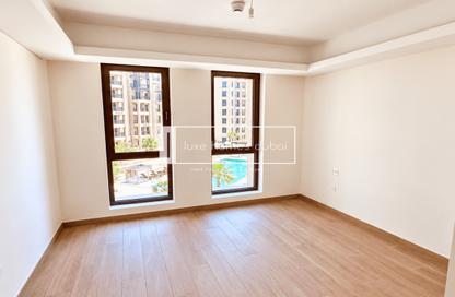 Apartment - 3 - 4 for rent in Lamaa Building 4 - Lamaa - Madinat Jumeirah Living - Umm Suqeim 3 - Umm Suqeim - Dubai