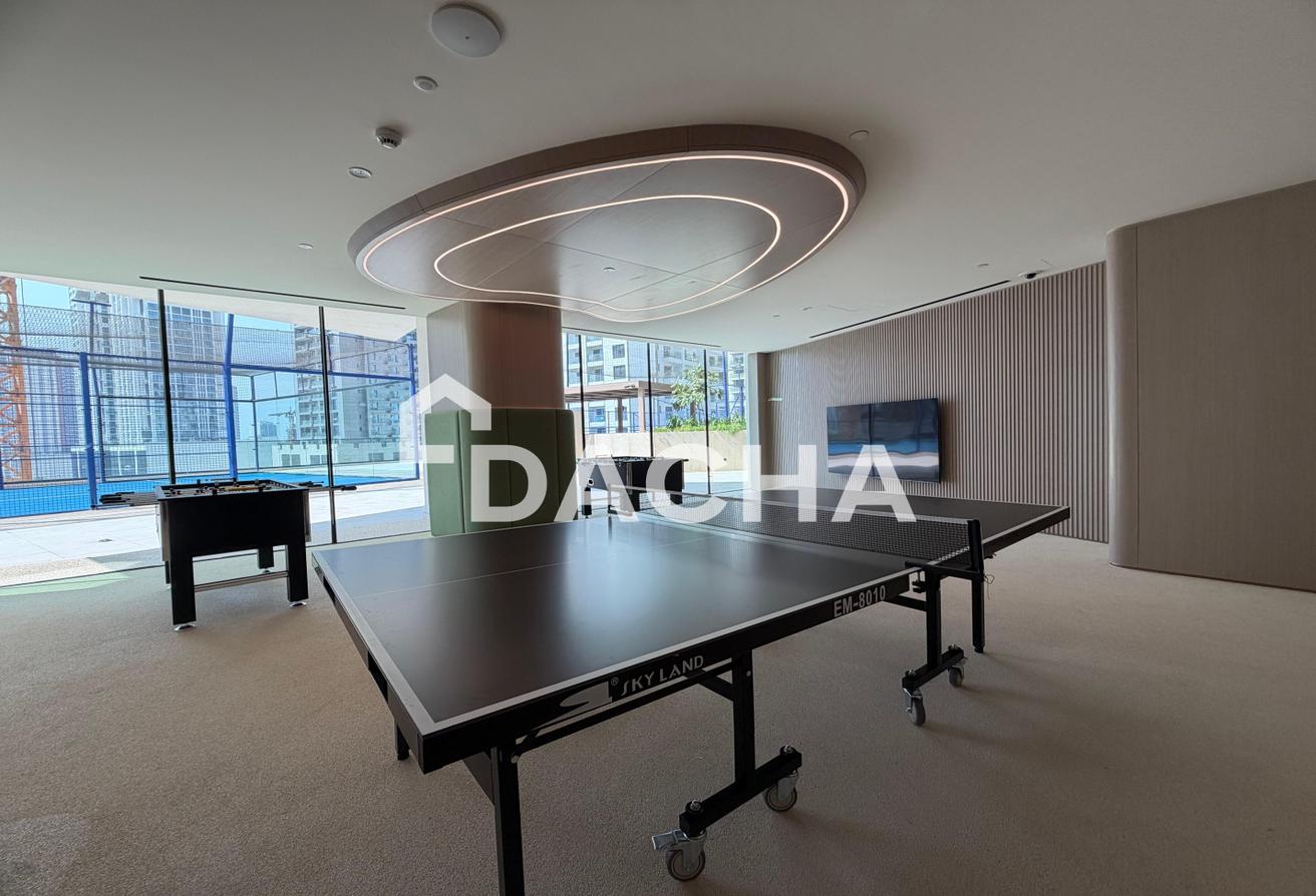 Huge Layout | High Floor | Bright Unit photo 16