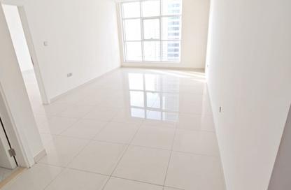 Apartment - 1 Bedroom - 2 Bathrooms for rent in Al Khan Corniche - Al Khan - Sharjah