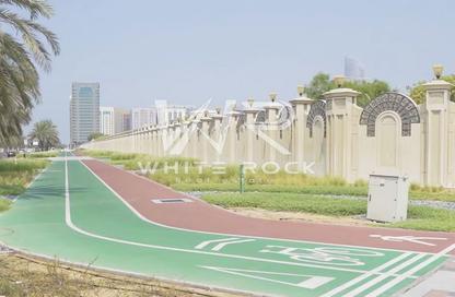 عمارة بالكامل - 7+ - 7+ للبيع في المنهل - أبوظبي