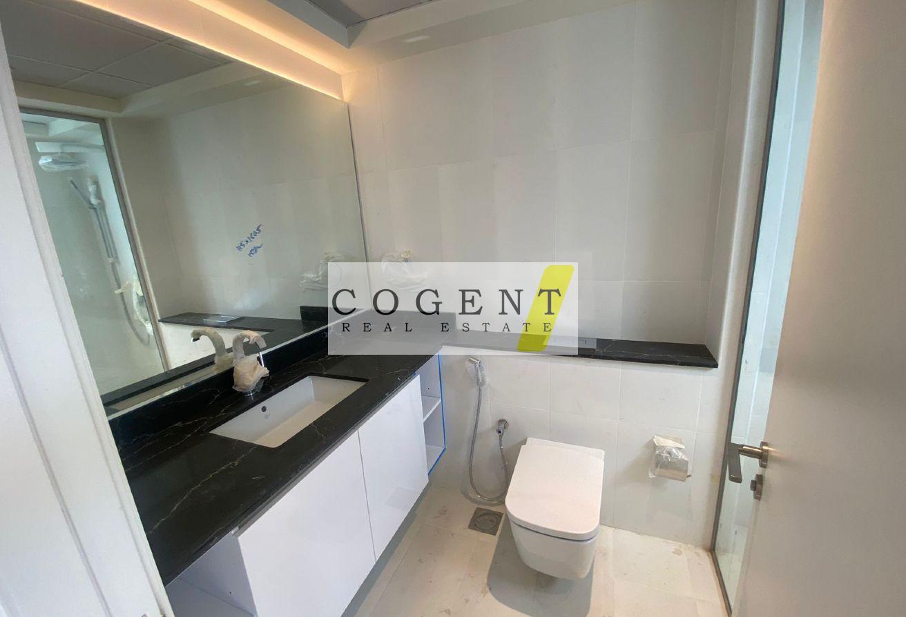 Upgraded Villa | Pool and Gym| Bright and spacious photo 14