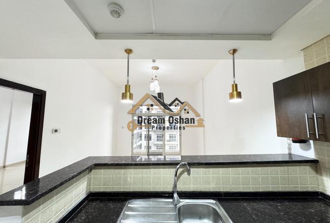 125656390 - Property Image 2