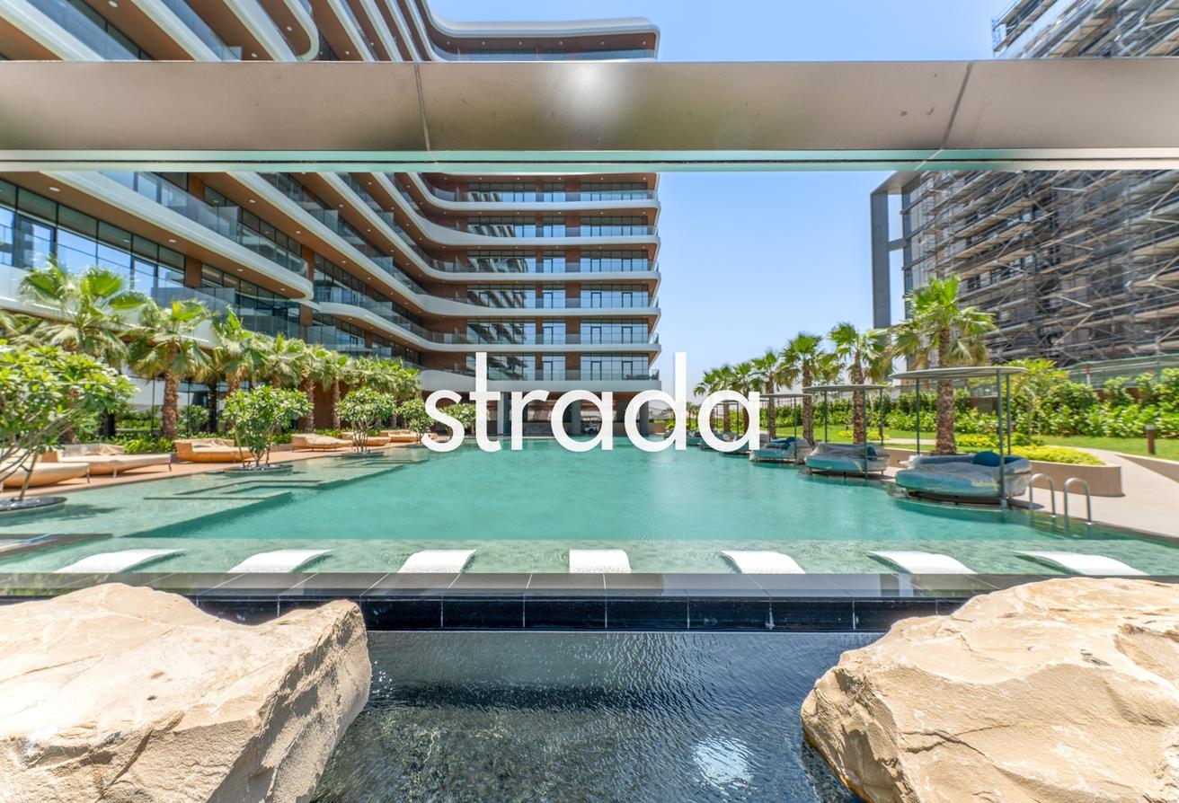Top Floor | Pool View | Building Expert photo 7