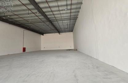 Warehouse - Studio - 1 for rent in Umm Al Thuoob - Umm Al Quwain