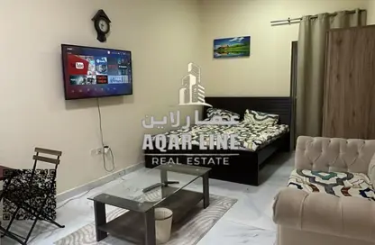 Apartment - 1 Bathroom for rent in Corniche Tower - Ajman Corniche Road - Ajman