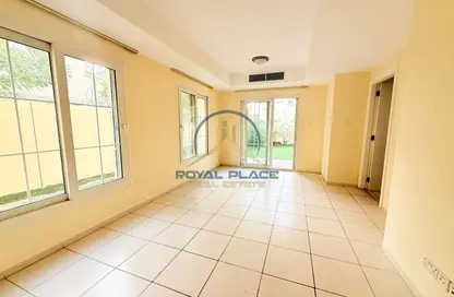 Villa - 2 Bedrooms - 2 Bathrooms for rent in Springs 8 - The Springs - Dubai