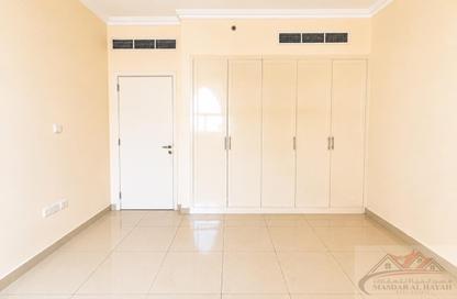Apartment - 2 Bedrooms - 3 Bathrooms for rent in Muwaileh 29 Building - Muwaileh - Sharjah
