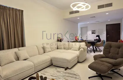شقة - 2 غرف نوم - 3 حمامات للايجار في كارسون  ت - كارسون - داماك هيلز - دبي