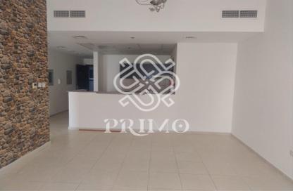 Apartment - 1 Bedroom - 2 Bathrooms for rent in Mazaya 8 - Queue Point - Liwan - Dubai Land - Dubai