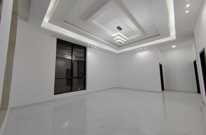 Villa - 5 - 7+ for sale in Al Amira Village - Al Yasmeen - Ajman Villa - 5 - 7+ for sale in Al Amira Village - Al Yasmeen - Ajman