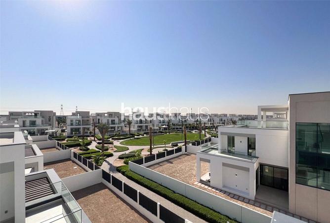 Corner Plot | Great Location | Community Expert