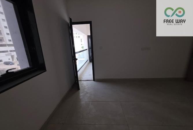 141912338 - Property Image 3