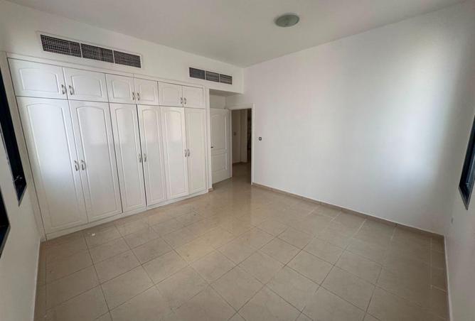 114181155 - Property Image 3