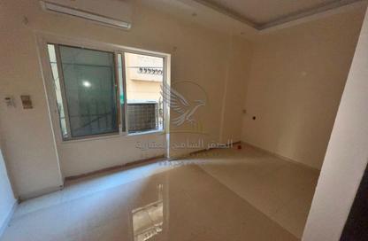 Apartment - Studio - 1 Bathroom for rent in Al Qulaya'ah - Al Sharq - Sharjah Apartment - Studio - 1 Bathroom for rent in Al Qulaya'ah - Al Sharq - Sharjah