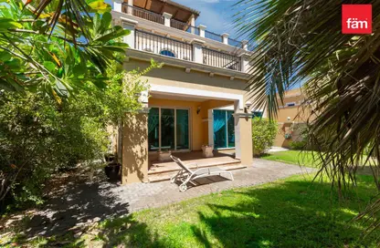 Villa - 4 Bedrooms - 5 Bathrooms for rent in District 9 - Jumeirah Park - Dubai
