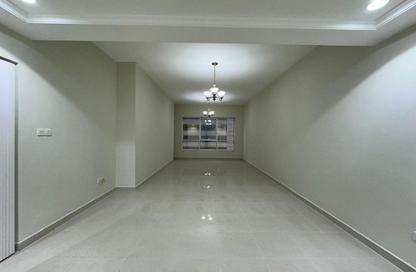 Apartment - 3 Bedrooms - 4 Bathrooms for rent in Al Khan Lagoon Tower - Al Khan Lagoon - Al Khan - Sharjah