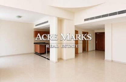 Apartment - 3 Bedrooms - 4 Bathrooms for rent in Emerald Residence - Dubai Marina - Dubai