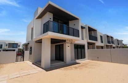 Townhouse - 4 - 5 for rent in Jebel Ali Village - Jebel Ali - Dubai