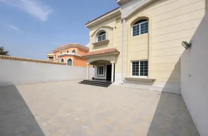 فيلا - 6 غرف نوم - 8 حمامات للايجار في العزرة - ضاحية الرقة - الشارقة