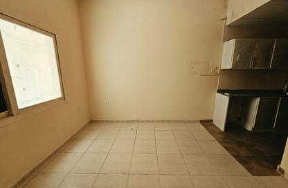 Apartment - Studio - 1 for rent in Fire Station Road - Muwaileh - Sharjah