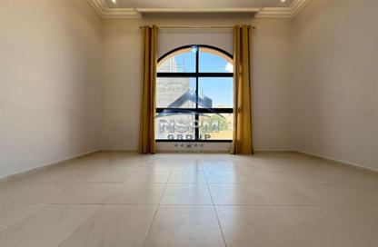 Apartment - Studio - 1 Bathroom for rent in Al Saada Street - Al Mushrif - Abu Dhabi