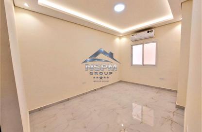 Apartment - Studio - 1 Bathroom for rent in Al Saada Street - Al Mushrif - Abu Dhabi