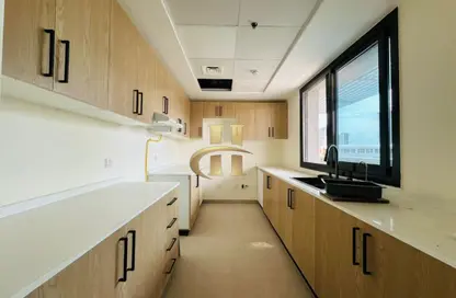 شقة - 2 غرف نوم - 3 حمامات للايجار في بارك كورنر - الضاحية 13 - قرية جميرا الدائرية - دبي