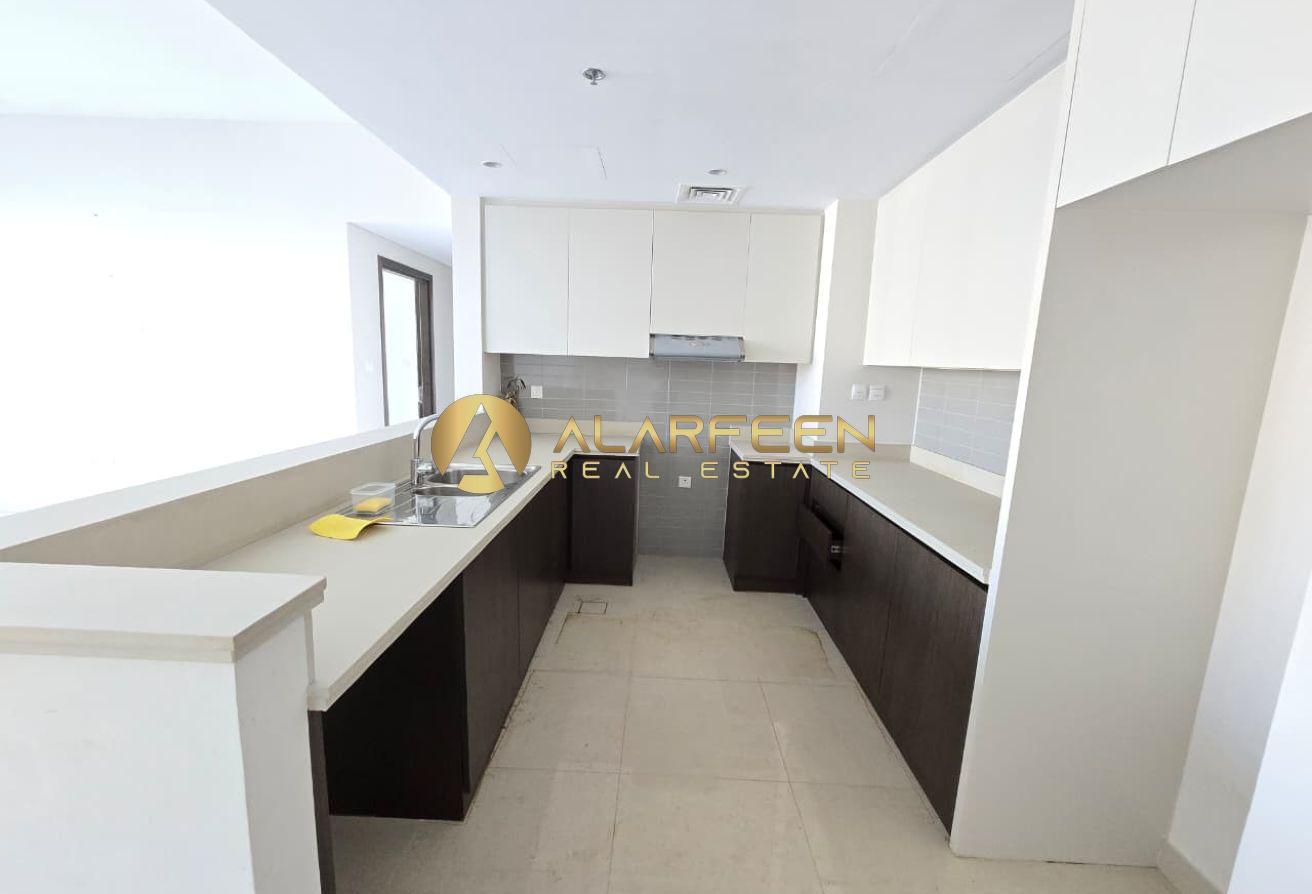 Bright 3BR Apartment | Harbour Views 1 | City photo 6