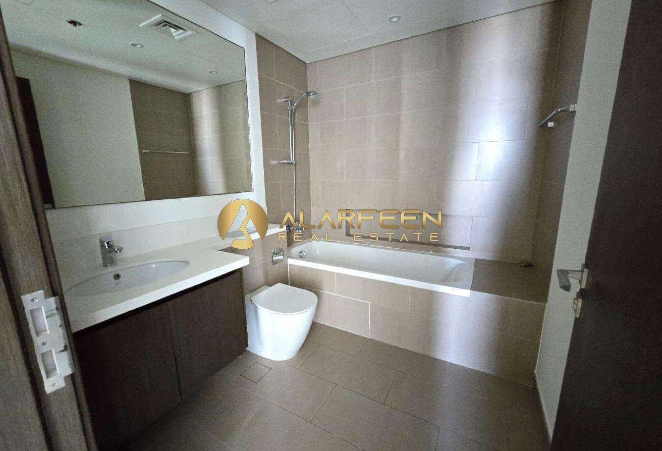 Bright 3BR Apartment | Harbour Views 1 | City photo 10