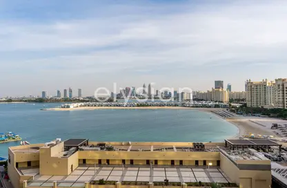 Apartment - 2 Bedrooms - 2 Bathrooms for rent in Amber - Tiara Residences - Palm Jumeirah - Dubai