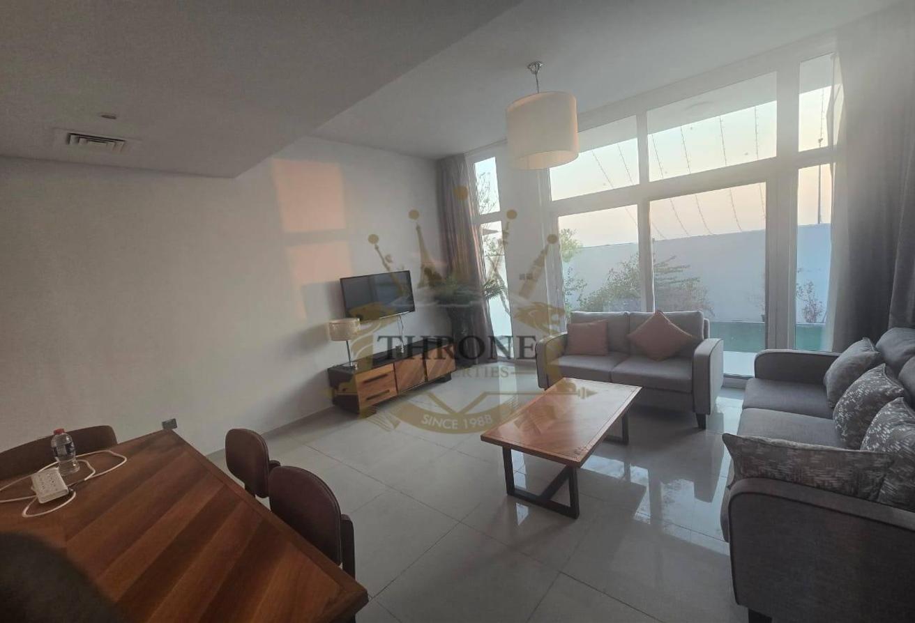 L SHAPED GARDEN WITH PREMIUM STYLED INTERIOR photo 2