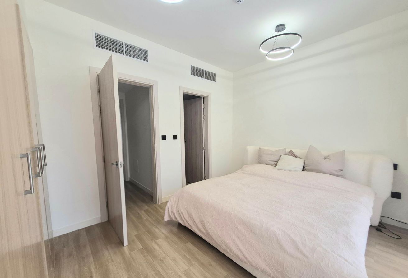 2 Yard I Direct to the Entrance I Fully Furnished
