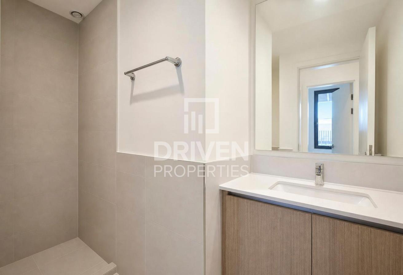 Infront Of Amenities | Vacant | Chiller Free photo 15