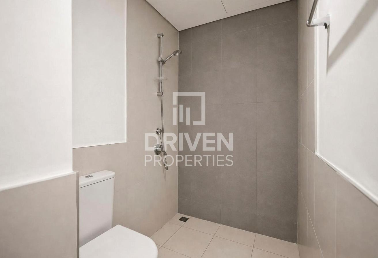 Infront Of Amenities | Vacant | Chiller Free photo 16