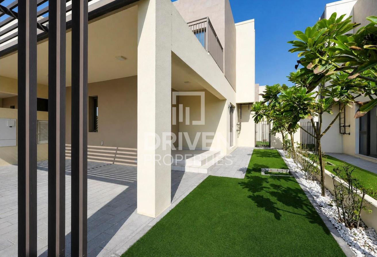Infront Of Amenities | Vacant | Chiller Free photo 24