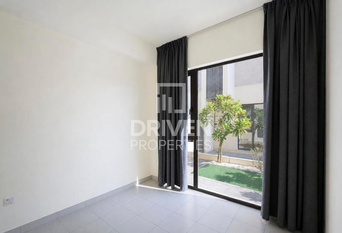 Infront Of Amenities | Vacant | Chiller Free photo 4