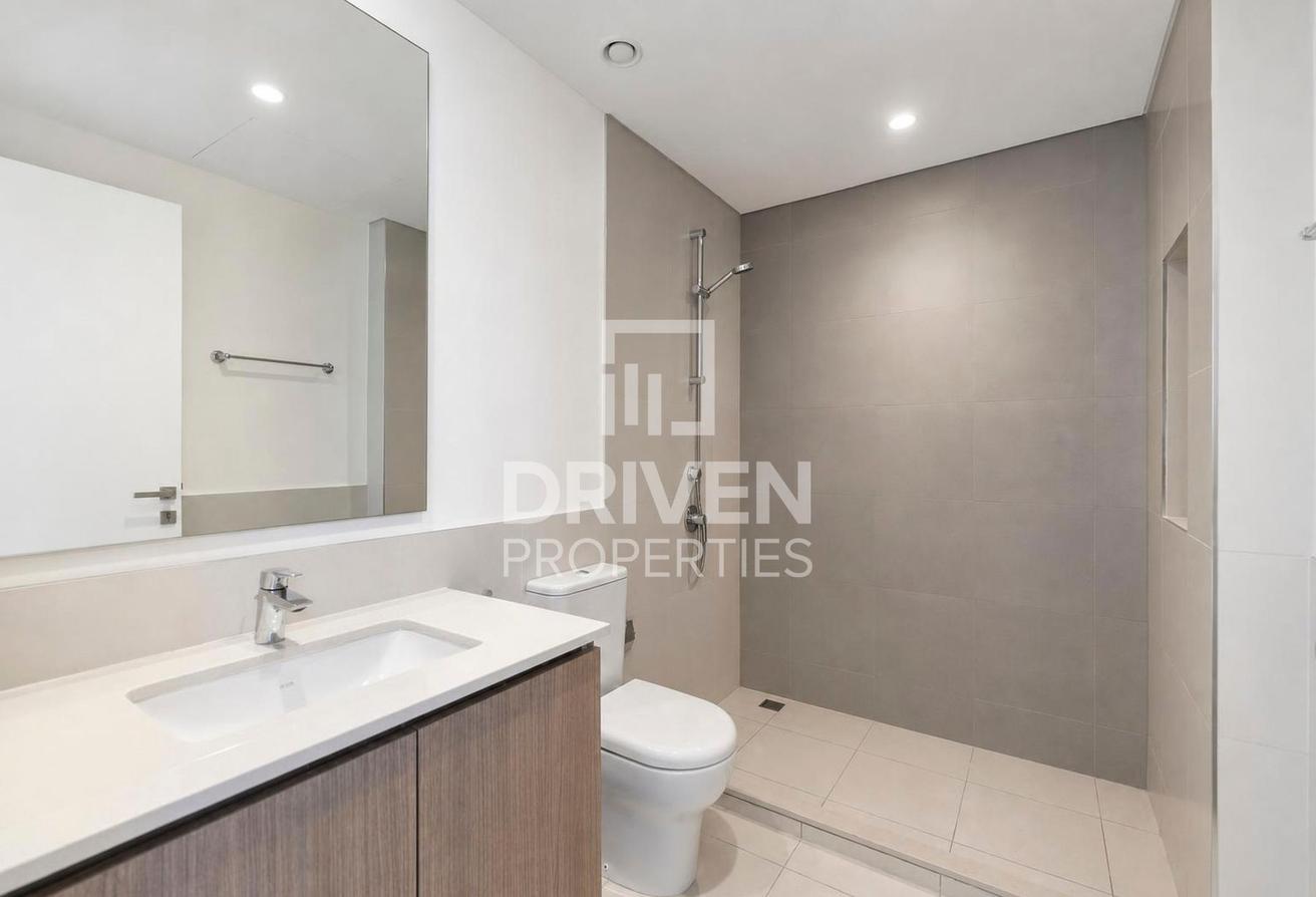 Infront Of Amenities | Vacant | Chiller Free photo 18