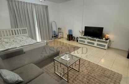 Apartment - Studio - 1 Bathroom for rent in Building IC1-EMR-14 - Emirates Cluster - International City - Dubai