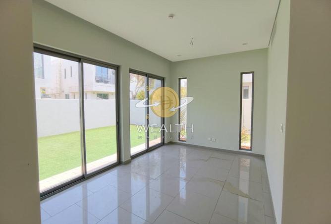 122449402 - Property Image 2