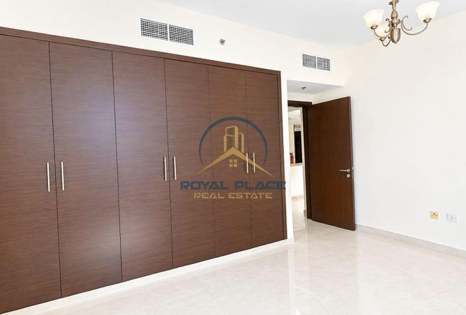 Bright 2BR Apartment | Ontario Tower |Near metro photo 3