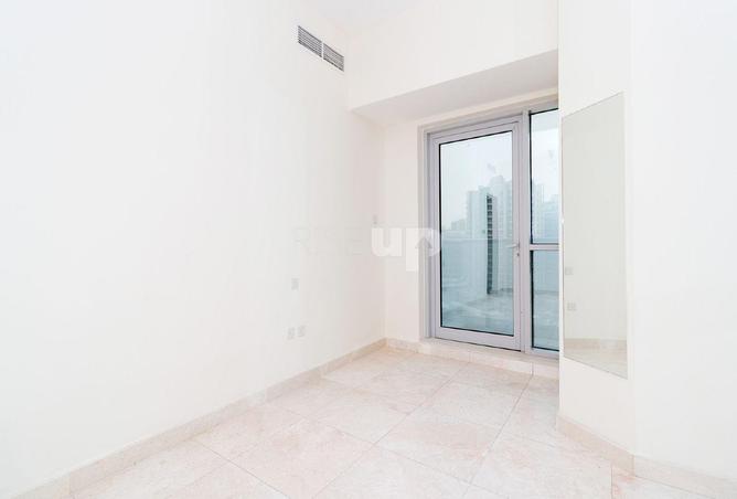 Available from mid october | Unfurnished photo 3