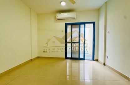 Apartment - Studio - 1 Bathroom for rent in Khalid Bin Al Waleed Road - Bur Dubai - Dubai