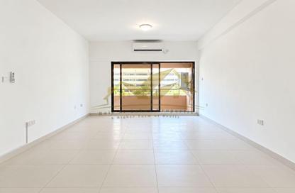 Apartment - 2 - 2 for rent in Zabeel Building - Al Karama - Bur Dubai - Dubai
