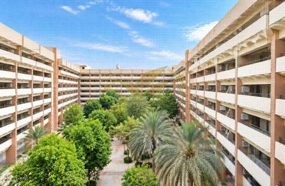 Apartment - 2 - 2 for rent in Zabeel Building - Al Karama - Bur Dubai - Dubai